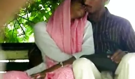 मेज के नीचे हिंदी सेक्सी फुल मूवी वीडियो झालर