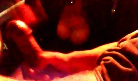 गोल्डन हिंदी फुल सेक्सी मूवी शर्ट में लड़की कौन है